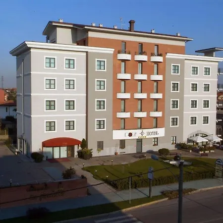 Hotel Poli
