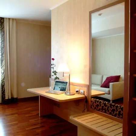 Poli Hotel 4*